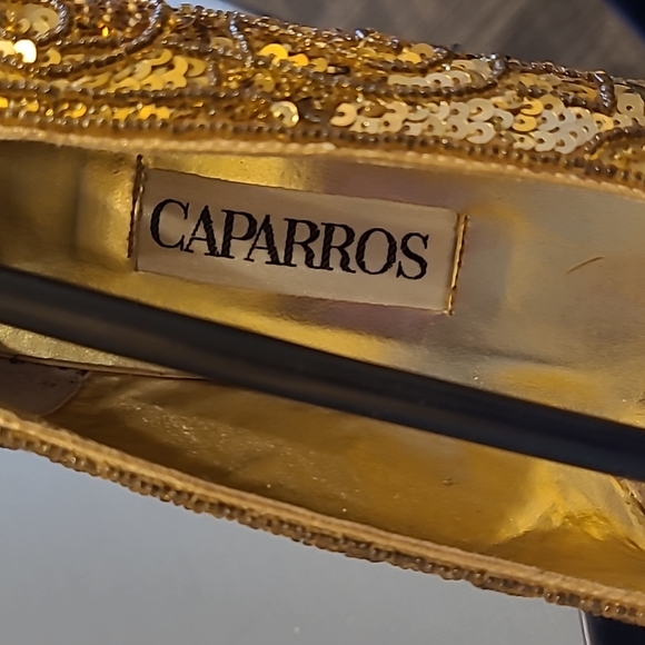 Gorgeous Cabarros gold sequin pumps with approximately 2" satin heels. Size 9.5B - Picture 7 of 9
